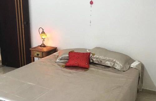 CASA SURYA, Piscina Fantástica, Churrasqueira, Completa, 18 HÓSPEDES na REGIÃO DOS LAGOS - Casa de Campo - Foto 28