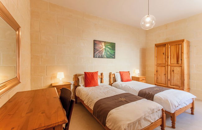 Naduri, Beautiful Gozitan Villa + Pool - Foto 7