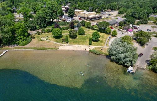 Fife Lake Lodge 2BR with Kitchen & Lake Views - Foto 48