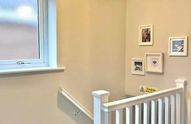 Ideal 4-bed home sleeps 7 - Nr Trafford Ctr & M60 - Foto 37