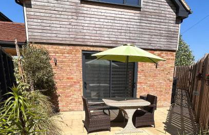 Panorama paradise near Winchester - Photo 4
