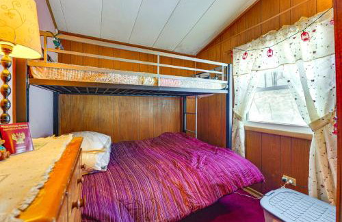 Hike, Ski and Unwind Cabin with Deck in Chester! - Foto 19