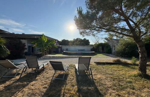 Marais Inn, maison typique avec piscine et jardin arboré, 10 kms Niort - Foto 6