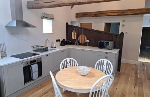 Luxury Victorian Hayloft barn self contained - Photo 21