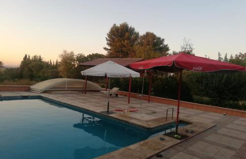 Spacious Garden Villa, private pool, huge grounds with orange trees - Foto 35