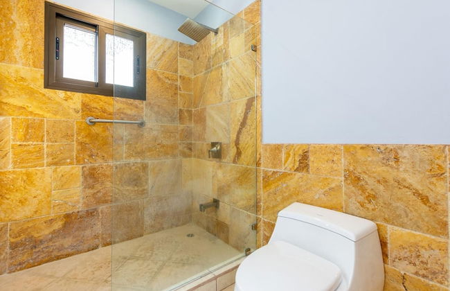 2-Bedroom Ocean-View Condo with Pool - Foto 18