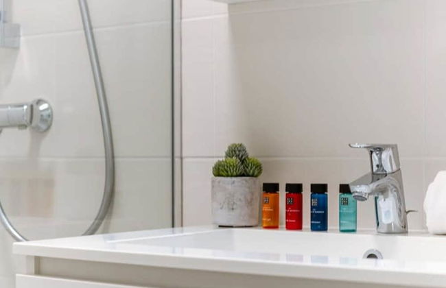 Bright Apartment Only 5 Minutes From the Beach - Foto 11