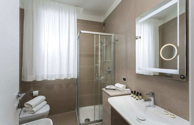 Embassy Aparthotel - Foto 26