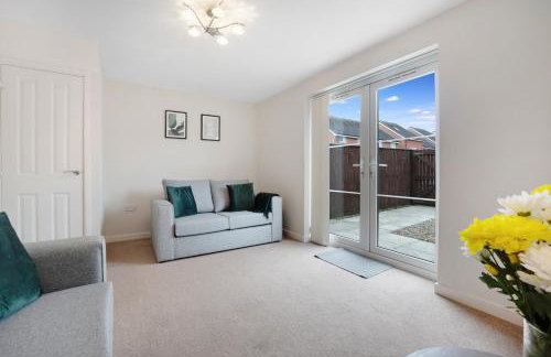 NEW! Stylish 2-Bed Home by Stay With Us, Ideal for Families, Sleeps 4! - Foto 27