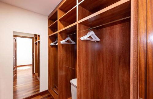 Golden Villa - Photo 39