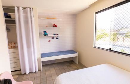Casa com Wi-Fi, Piscina e Garagem a 550m da Praia - Foto 25