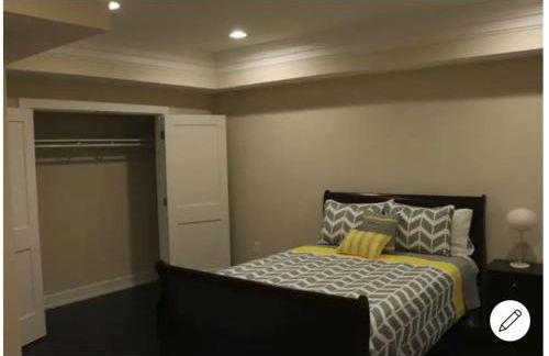Entire 3 bedroom Private Luxury Condo - Photo 14