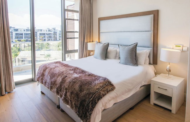 Two Bedroom Apartment - Fully Furnished and Equipped - Photo 2