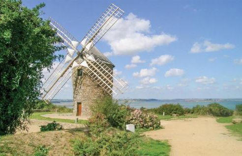 4 Bedroom Amazing Home In Plouézec - Foto 35