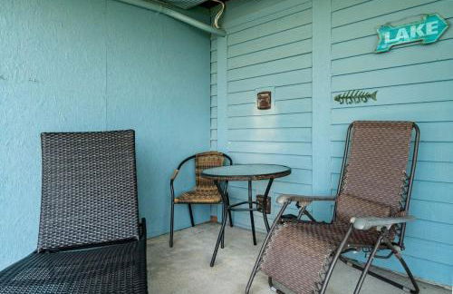 2 Lakeside Apartment Units in One at Fife Lake Lodge - Foto 39