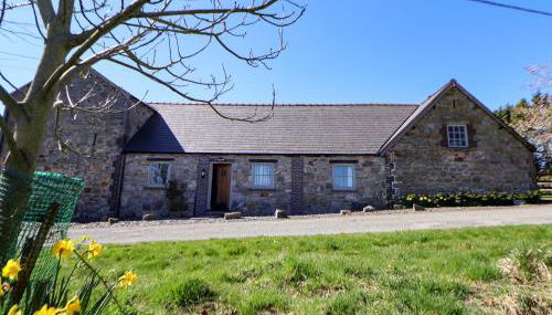 Walnut Cottage - Photo 1