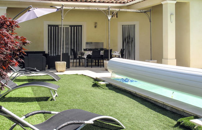 3 bedroom House in Bagnols-en-Forêt with private pool and garden - Photo 8