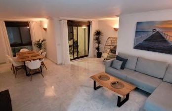 Luxury apartment in the heart of Moraira & 200mtrs from the sea - Photo 1