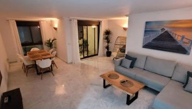 Luxury apartment in the heart of Moraira & 200mtrs from the sea - Photo 1
