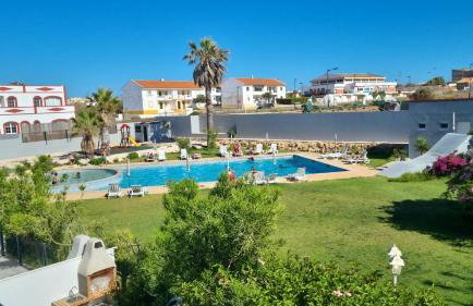 ENJOY POOL, BEACH and more at this nice 2bedroom apartment only 3 minutes from Mareta's Beach - Foto 1