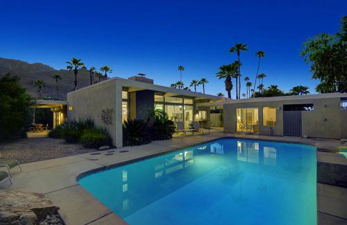 Retro Rendezvous Pool and Spa MidCentury Modern Home - Foto 47