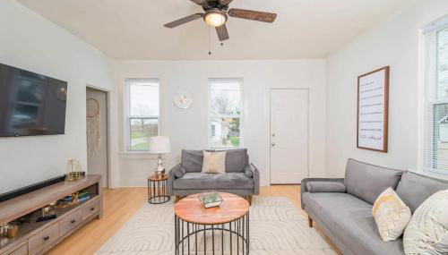 Downtown 2 Bedroom Home - Office - Foto 1