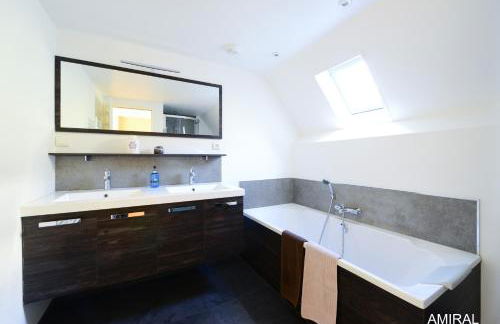 Aux Premières Loges - Foto 35