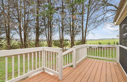 Serene 3BR Pet-Friendly Getaway Near Cartersville - Photo 36