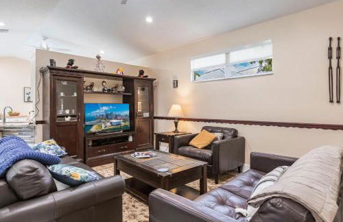 Tropical Oasis with Heated Pool - Photo 34