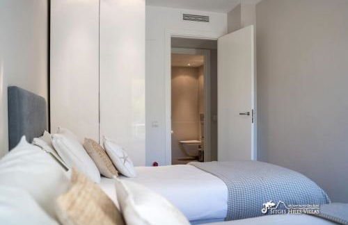 Villa Valentino Modern Villa with heated pool - Photo 26