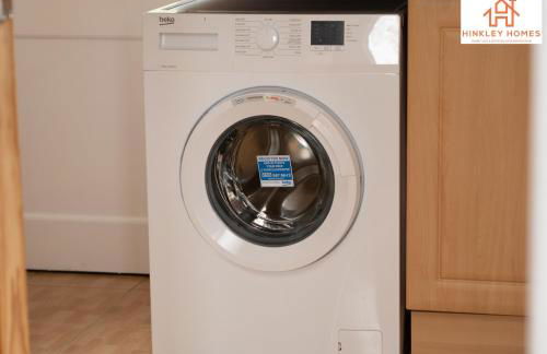 Large Home - Free Parking-WiFi By Hinkley Homes Short Lets & Serviced Accommodation - Foto 31