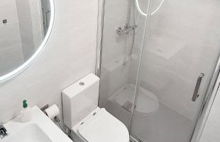 Precioso Apartamento Reformado en 1ra Linea de Mar sin vistas - Foto 9