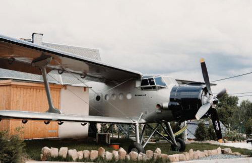 Antonov im Garten – Flugzeug-Ferienwohnung - Foto 16