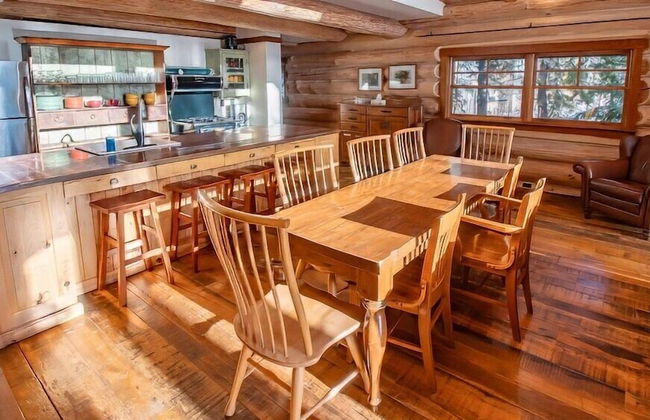 Snow Creek Cabins by Fernie Lodging Co. - Photo 67