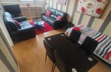 "Snooze Central" - City Centre Apartments above Victoria Centre Shopping Centre with full Kitchen in Milton Street - up to 4 Beds - most Central Location next to the Hilton Hotel - Outdoor Parking for Cars or Vans five pounds a day - Sunday 1pm Check-Out - Photo 21