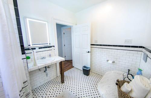St Ann Creole Victorian - 5 bed-5 bath - Photo 10