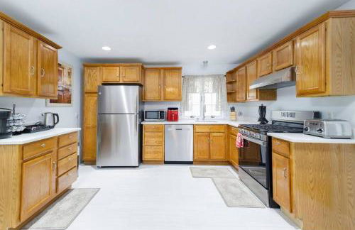 Convenient Braintree Home - 3 Bedroom Sleeps 8 - Foto 13