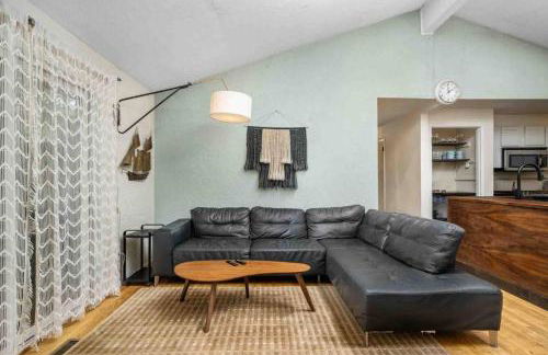 Cozy River Forest Retreat - Foto 16