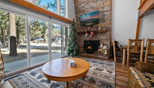 Sherwood Pines - Getaway to the mountains! Comfortable Gambrel style with a Pool Table! - Foto 4