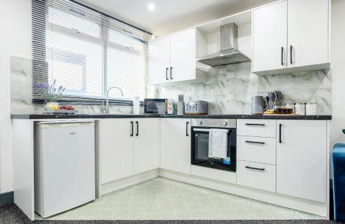 ROOMS NEAR ME - Entire Apartment none sharing, kitchen, bathroom and nearby parking - Foto 21