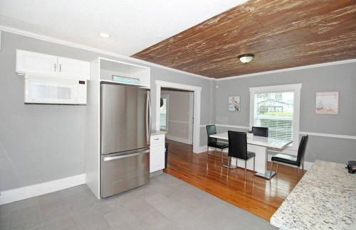 Modern 3BR, Pet-Friendly, WiFi, Washer & Dryer - Foto 39