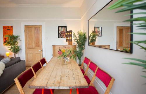 Stag & Hen Retreat - Walk to Nightlife - Sleeps 16 - Foto 26