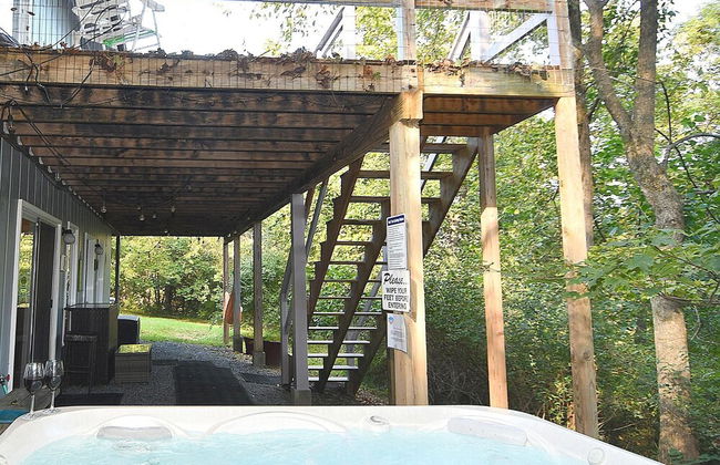 Serendipity - Large 5BR With a Hot Tub - Photo 27
