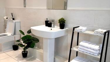 Luxe Duplex Penthouse Stay in Leeds Centre - Free Parking - Foto 2