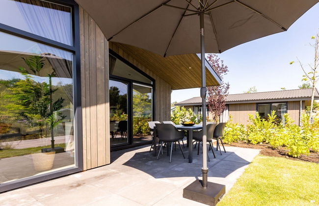 Chalet by Pond in Holiday Park - Photo 25