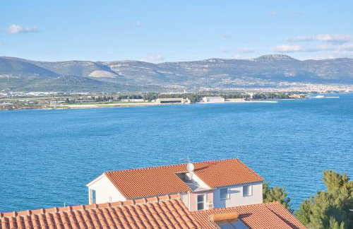 Queen's Lodge Mastrinka by Litto - Photo 102