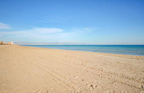 3 Bedroom Nice Home In Santa Pola - Photo 27