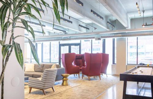 East Side 1BR Apt - Near Brady St and Fiserv with Balcony - Foto 18