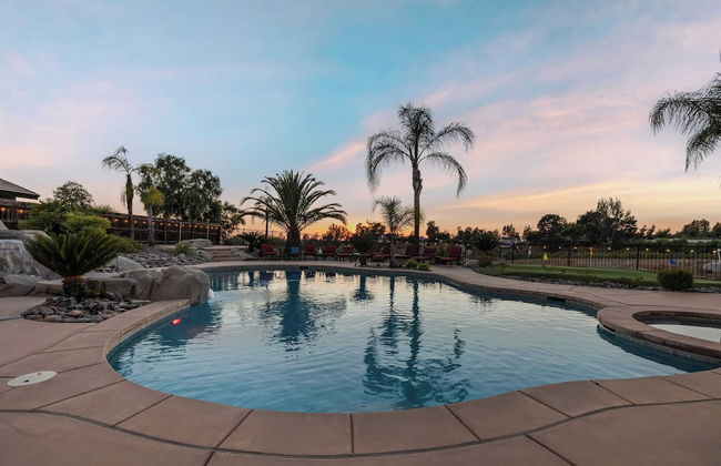 Chardonnay Charm by Avantstay Luxe Group Retreat w/ Pool Mins to Wineries - Foto 2