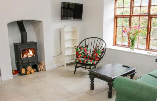 The Old Farmhouse, Upper Pitts - Photo 17